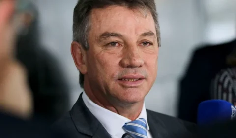 TSE adia julgamento que pode levar à cassação do mandato do governador de RR