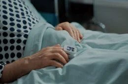 Mais de 200 milhões de mortes serão ligadas a bactérias super-resistentes até 2050, aponta estudo