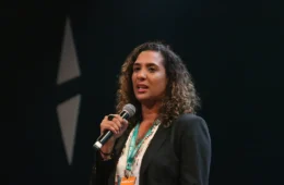 ‘A gente segue’, diz Anielle em 1º evento público após demissão de Silvio Almeida