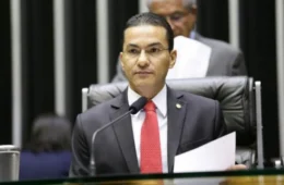 Marcos Pereira desiste de candidatura à sucessão de Lira para abrir caminho a colega de partido