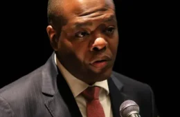 Ministro do STF autoriza abertura de inquérito contra Silvio Almeida