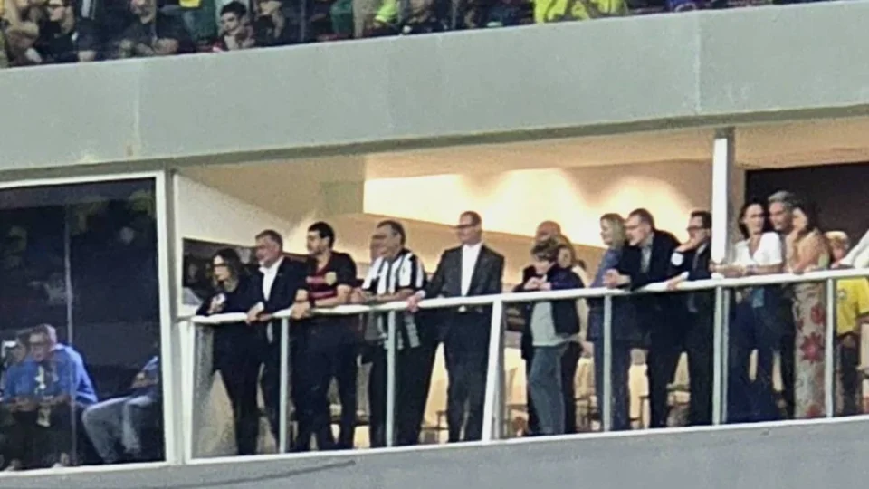 Ministros do STF e de Lula veem jogo do Brasil em camarote no Mané Garrincha