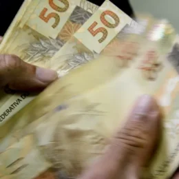 Estudo da USP mostra como imposto de milionários reduziria desigualdade