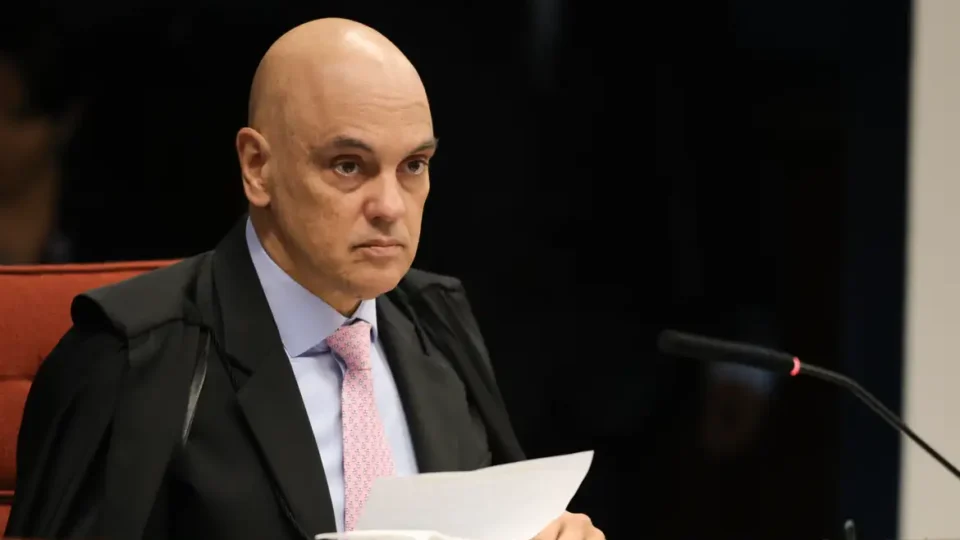 Sensacionalista: Abaixo-assinado pede que juízes leiam voto na velocidade 1,5x