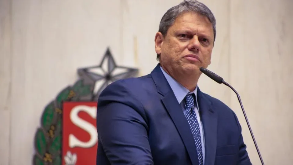 Sensacionalista: Tarcísio articula anistia para golpistas: “Não se sabe o dia de amanhã”